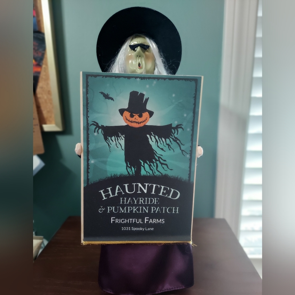 Byers Choice Caroler 7221 Halloween Witch with Sign